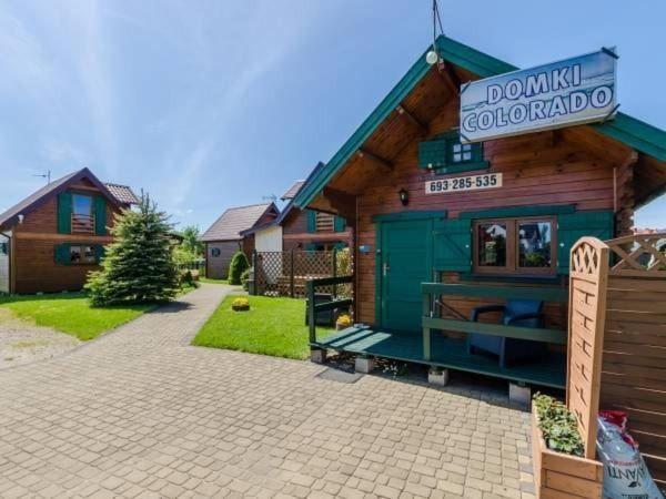 Vila Apartamentowe Domki Drewniane Colorado Karwia Exteriér fotografie