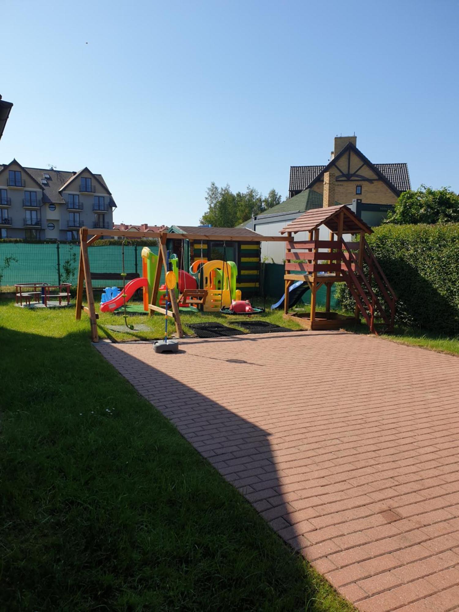 Vila Apartamentowe Domki Drewniane Colorado Karwia Exteriér fotografie